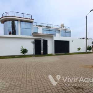 En Venta – Espectacular Casa de Campo en Condominio Sol de Conache, Laredo
